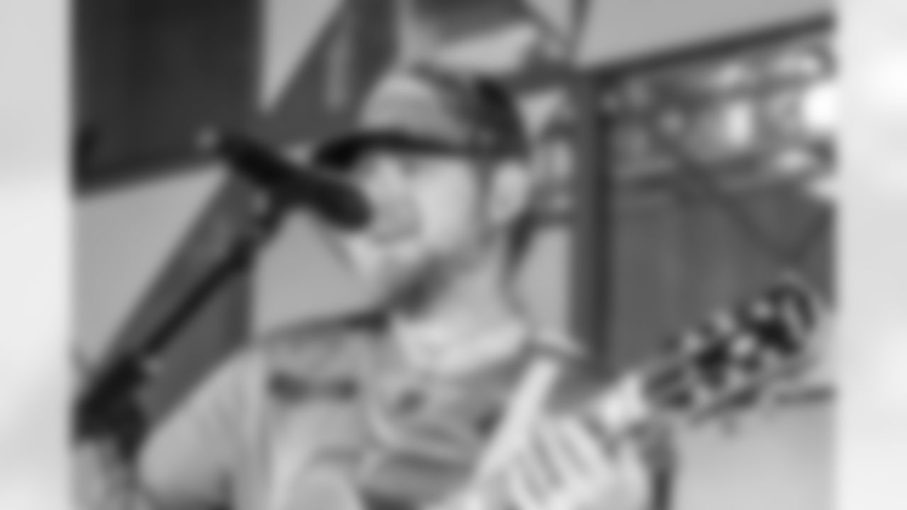 The Los Angeles Chargers play the Tennessee Titans on Sunday, November 10, 2024 at SoFi Stadium in Inglewood, CA.
[FINAL SCORE: LAC 27 - TEN 17]