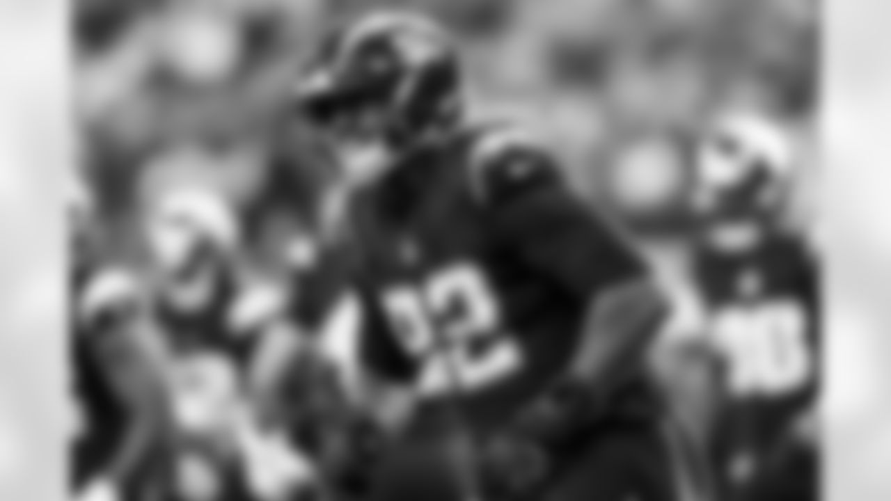 DL Justin Eboigbe (92)