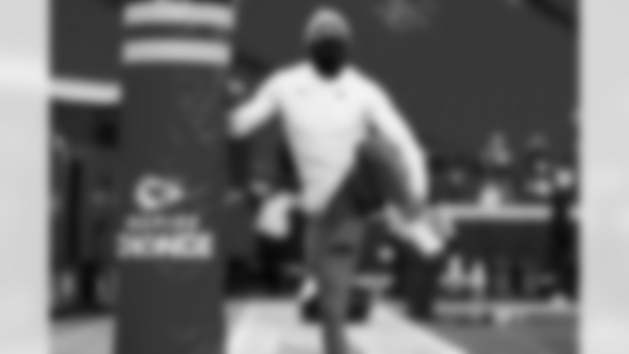 DB Deane Leonard (33)