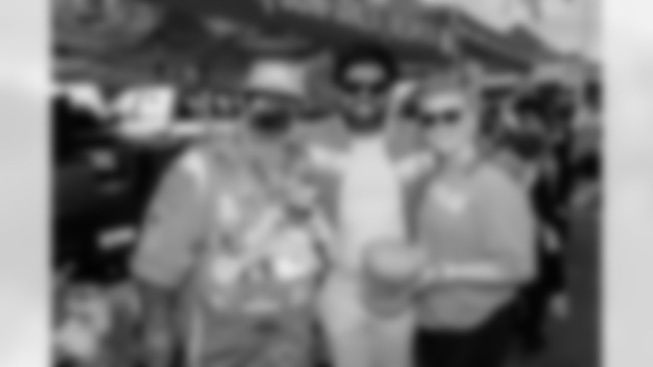 The Los Angeles Chargers play the Baltimore Ravens on Monday, November 25, 2024 at SoFi Stadium in Inglewood, CA.
[FINAL SCORE: BAL 30 - LAC 23]