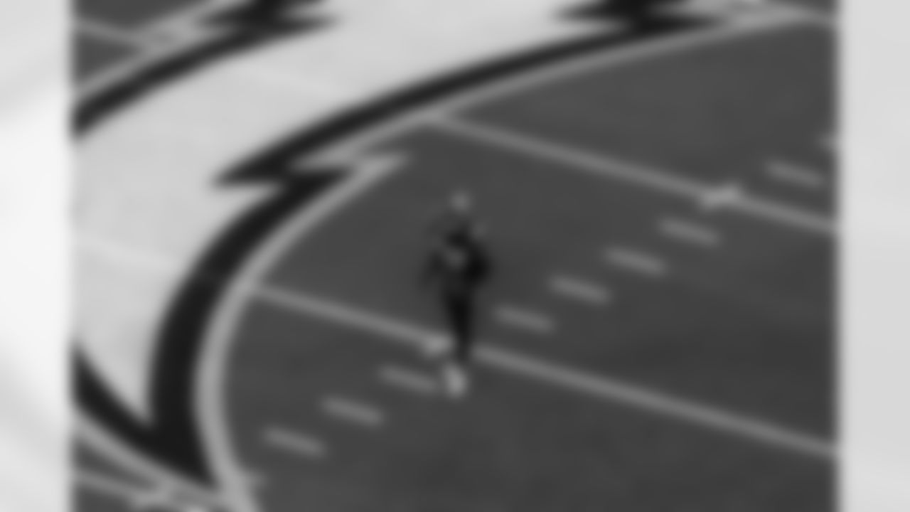 Take a look back at the best photos of the Chargers 2025 draft class in their inaugural NFL campaign.