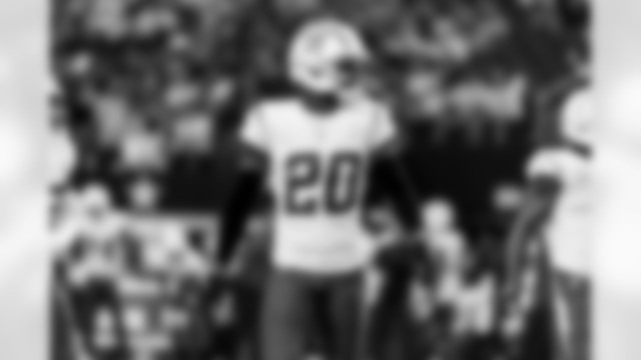 Check out the best shots from the Chargers Week 16 matchup against the Cowboys!