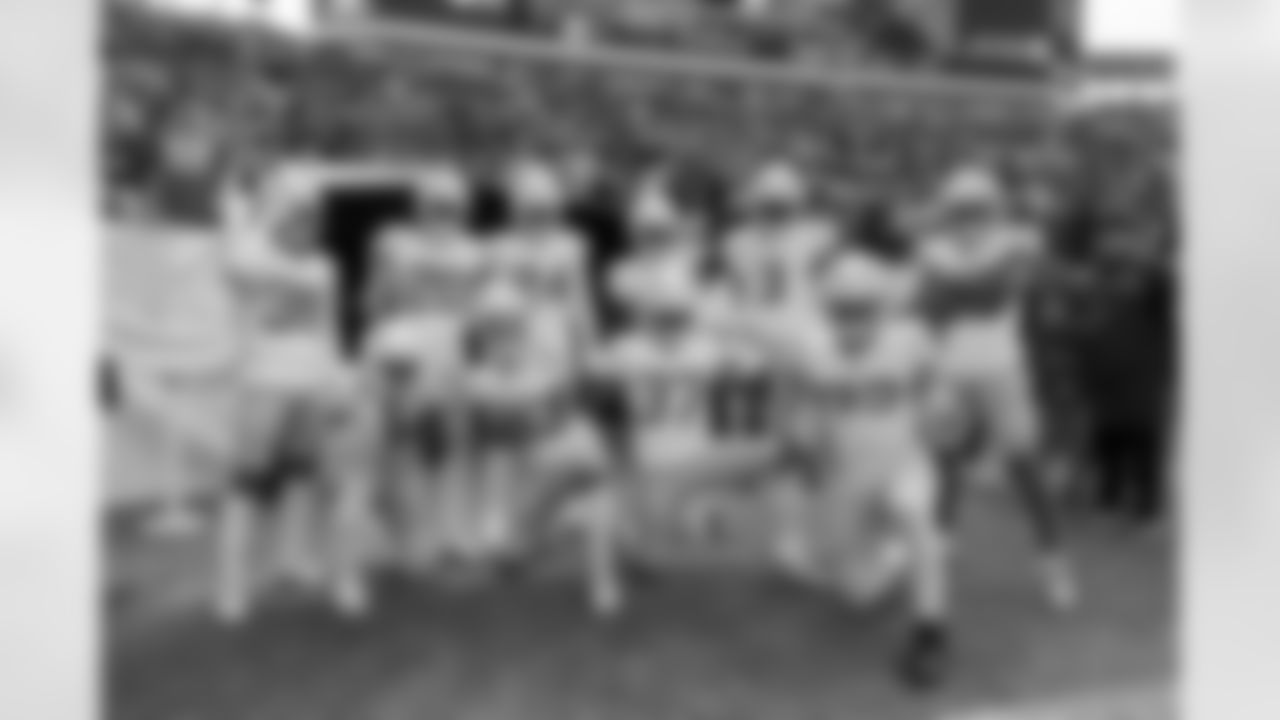 The Los Angeles Chargers play the Denver Broncos on Sunday, December 31, 2023 at Empower Field at Mile High in Denver, CO.
[FINAL SCORE: DEN 16 - LAC 9]