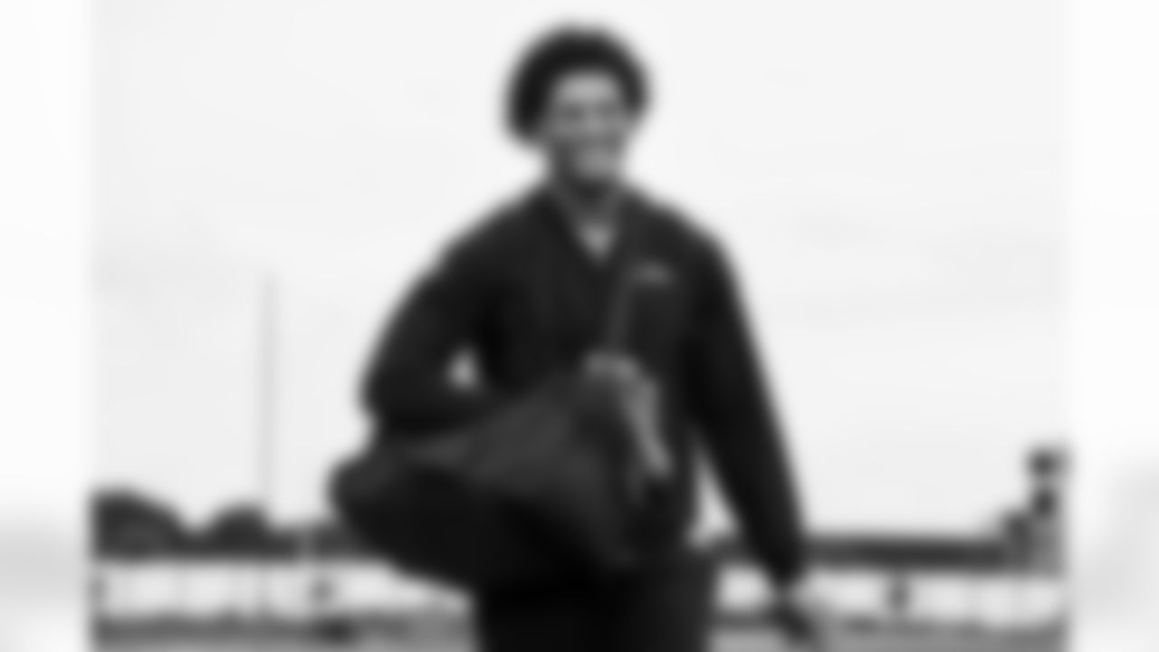 Los Angeles Chargers TE Oronde Gadsden (86) travels to Denver on Saturday, Jan. 3, 2025 for the Week 18 regular season matchup against the Denver Broncos.