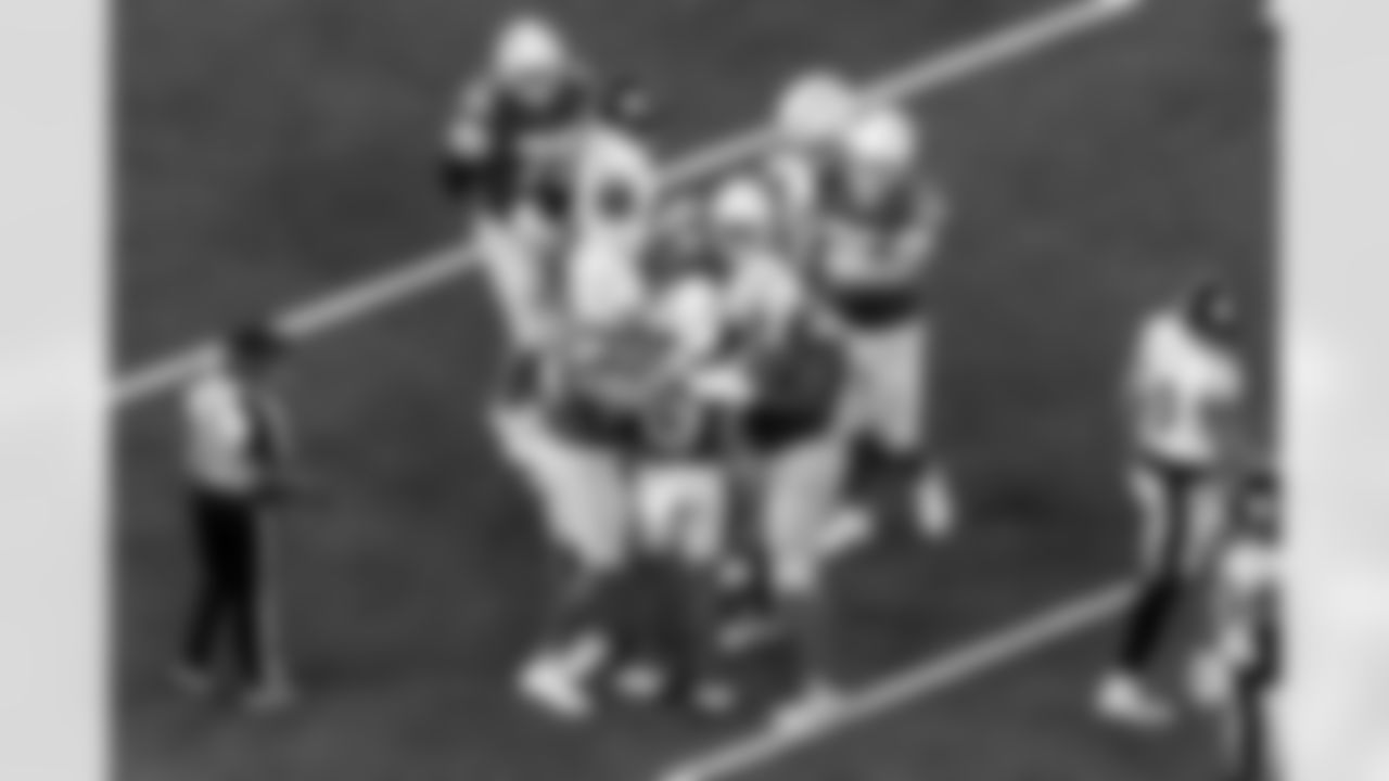 Check out the best shots from the Chargers Week 10 matchup against the Steelers!