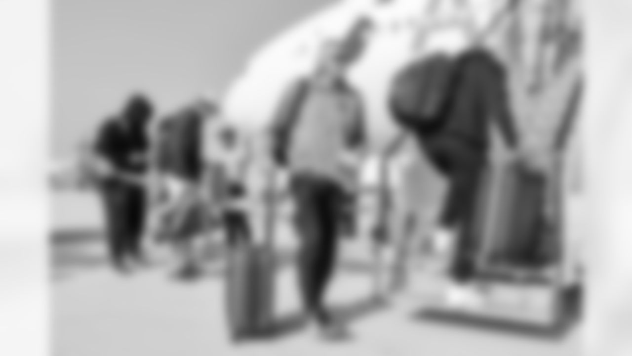 Los Angeles Chargers Defensive Line Coach Mike Elston travels to Dallas on Saturday, Dec. 20, 2025 for the Week 16 regular season matchup against the Dallas Cowboys.