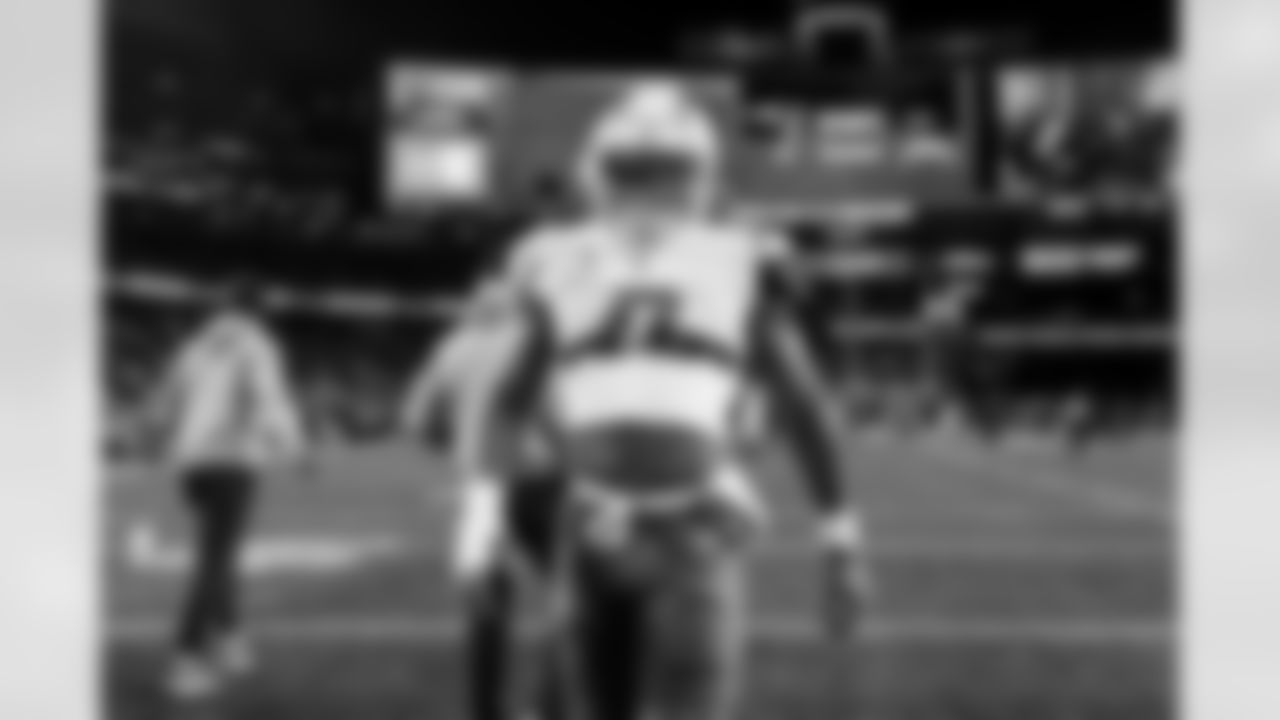 LB Daiyan Henley (0)