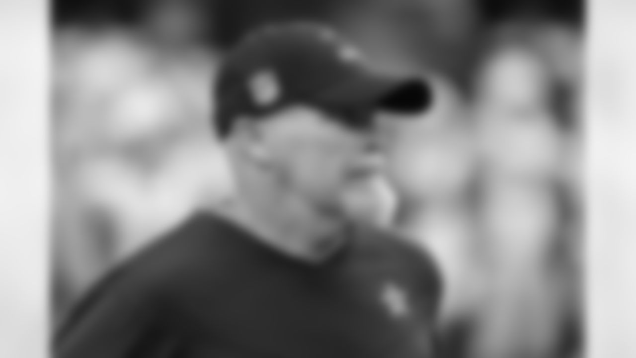 Dallas Cowboys defensive coordinator Dan Quinn walks the field before the game against the Cincinnati Bengals in an NFL football game in Arlington, Texas, Sunday, Sept. 18, 2020. (AP Photo/Ron Jenkins)