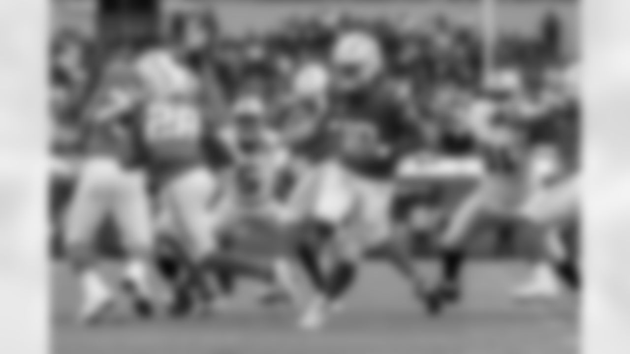 The Los Angeles Chargers play the Las Vegas Raiders on Sunday, October 1, 2023 at SoFi Stadium in Inglewood, CA.
[FINAL SCORE: LAC 24 - LV 17]