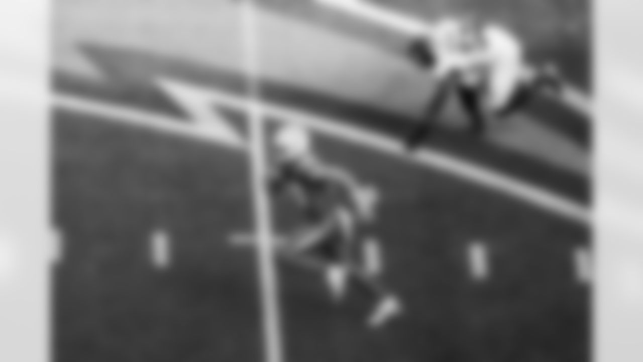 QB Justin Herbert (10)