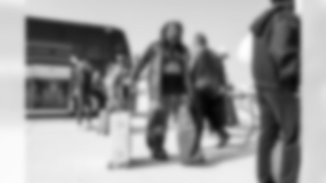 Los Angeles Chargers LB Daiyan Henley (0) travels to Dallas on Saturday, Dec. 20, 2025 for the Week 16 regular season matchup against the Dallas Cowboys.