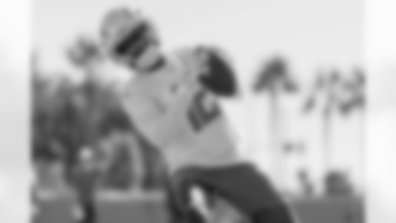 Check out the best photos from the Chargers Thursday practice at Hoag Performance Center