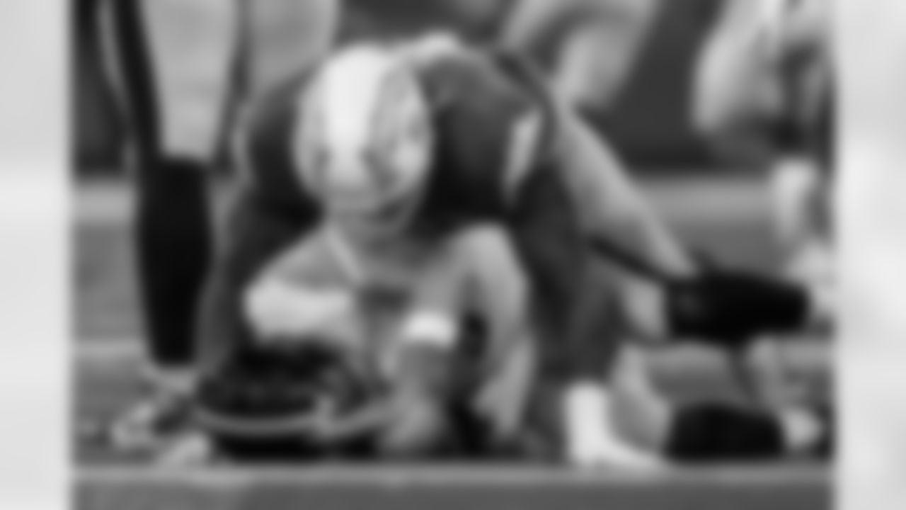 Take a look at the best photos of Chargers 2026 free agent Da'Shawn Hand