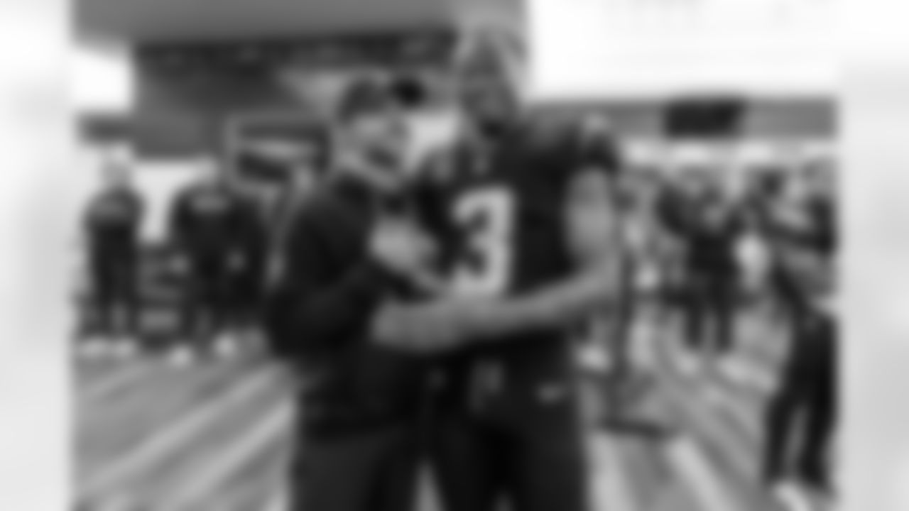 Check out the best shots from the Chargers Week 13 matchup against the Raiders!