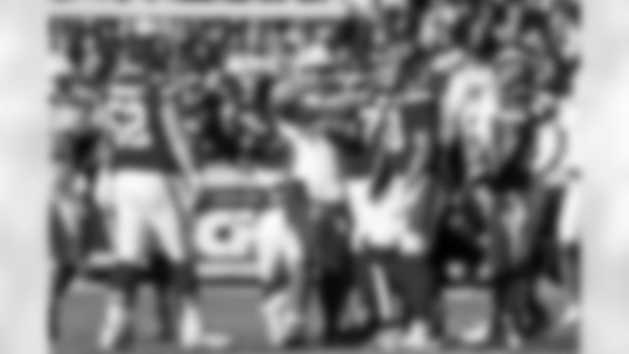 OLB Tuli Tuipulotu (45)