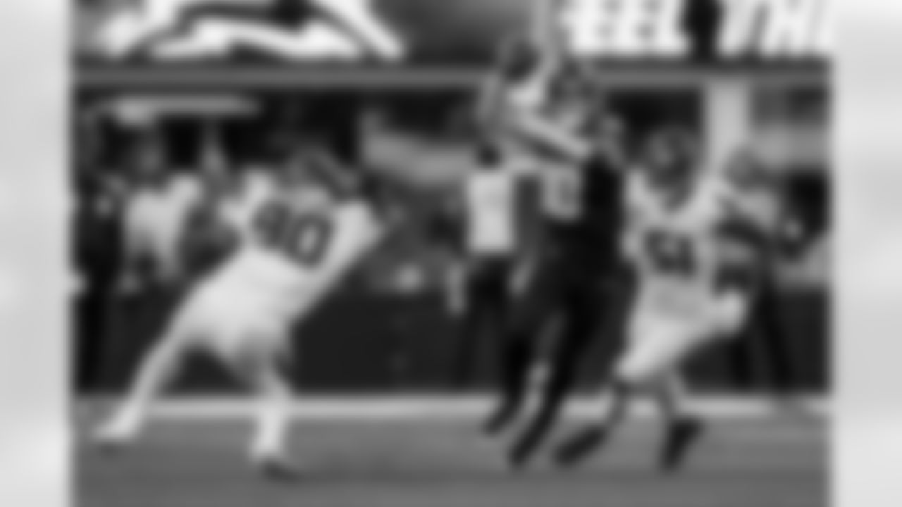 Check out the best shots from the Chargers Week 17 matchup against the Texans!