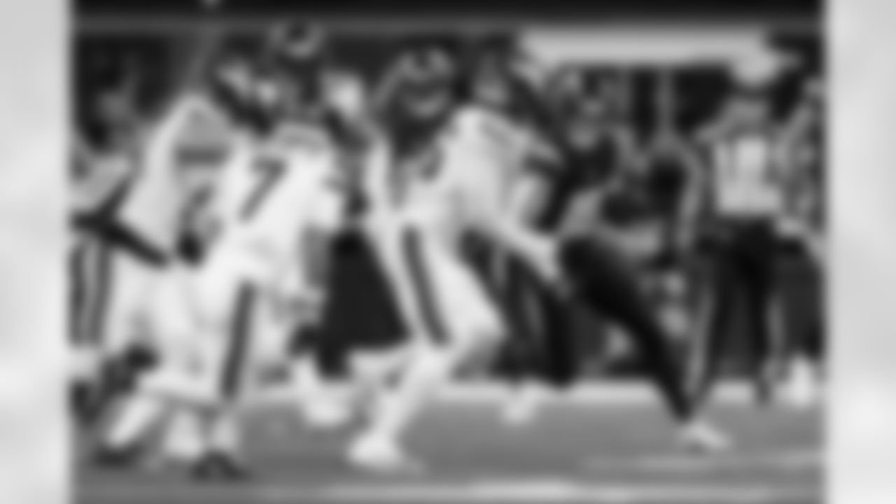 WR Ladd McConkey (15)