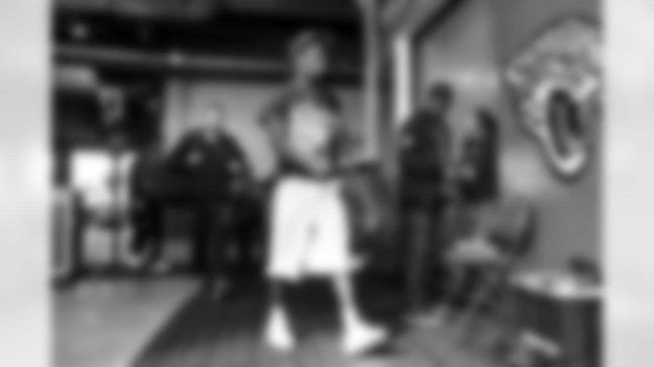 WR Derius Davis (12)