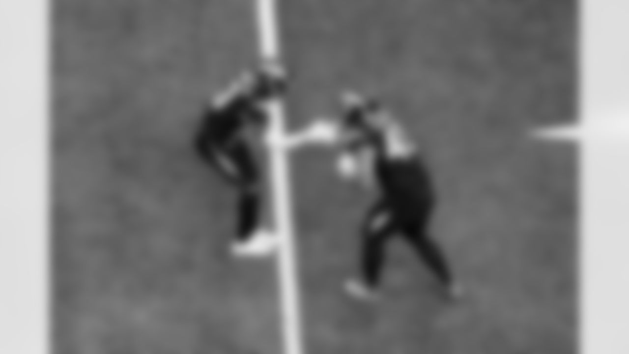 S Derwin James Jr. (3) and OLB Tuli Tuipulotu (45)