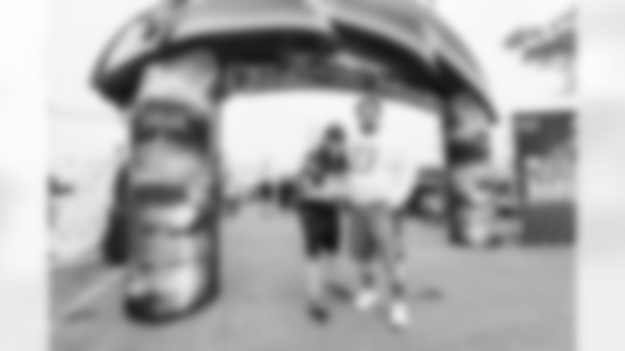 Fans joined the Bolt Fam at Pepsi Tailgate Central to get gameday ready for the Chargers' Week 13 clash with the Las Vegas Raiders.