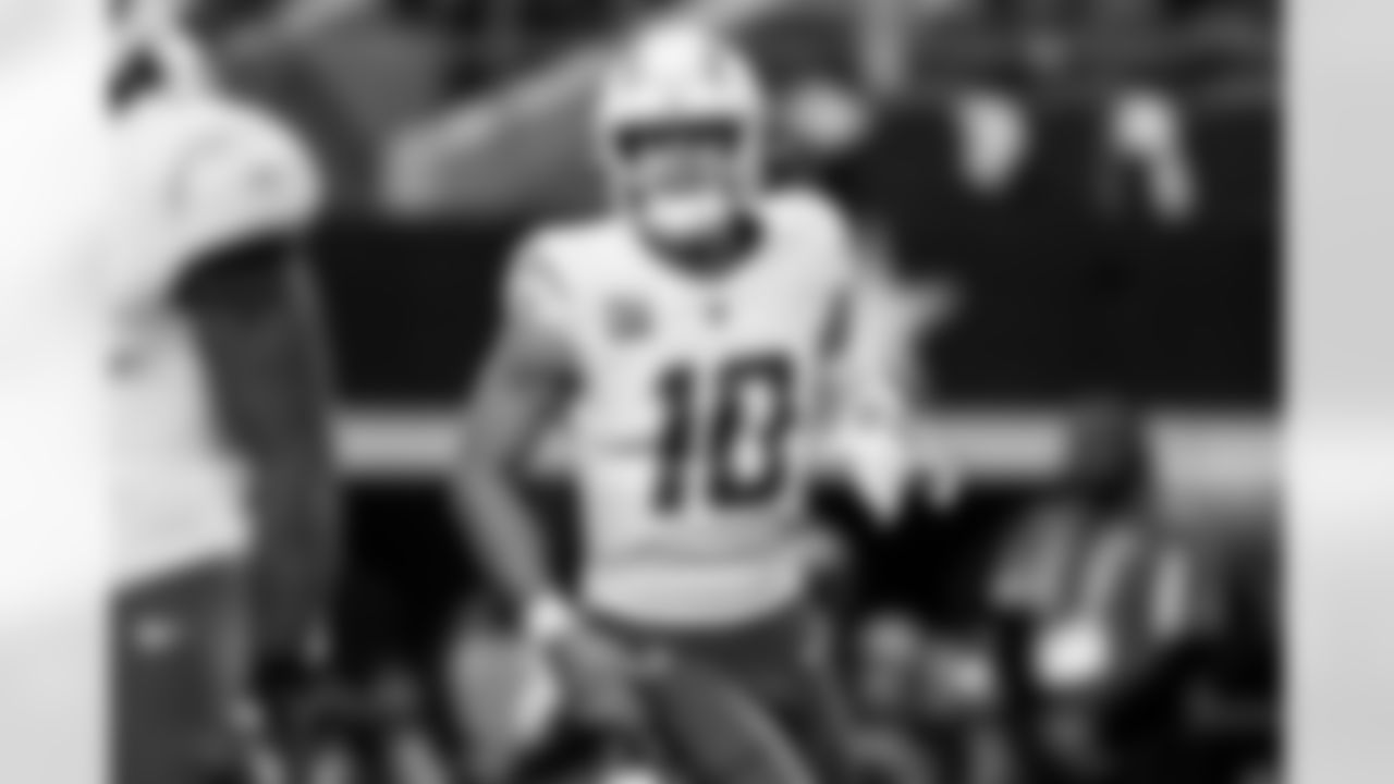 Take a look back at the best photos of Justin Herbert's 2025 campaign.