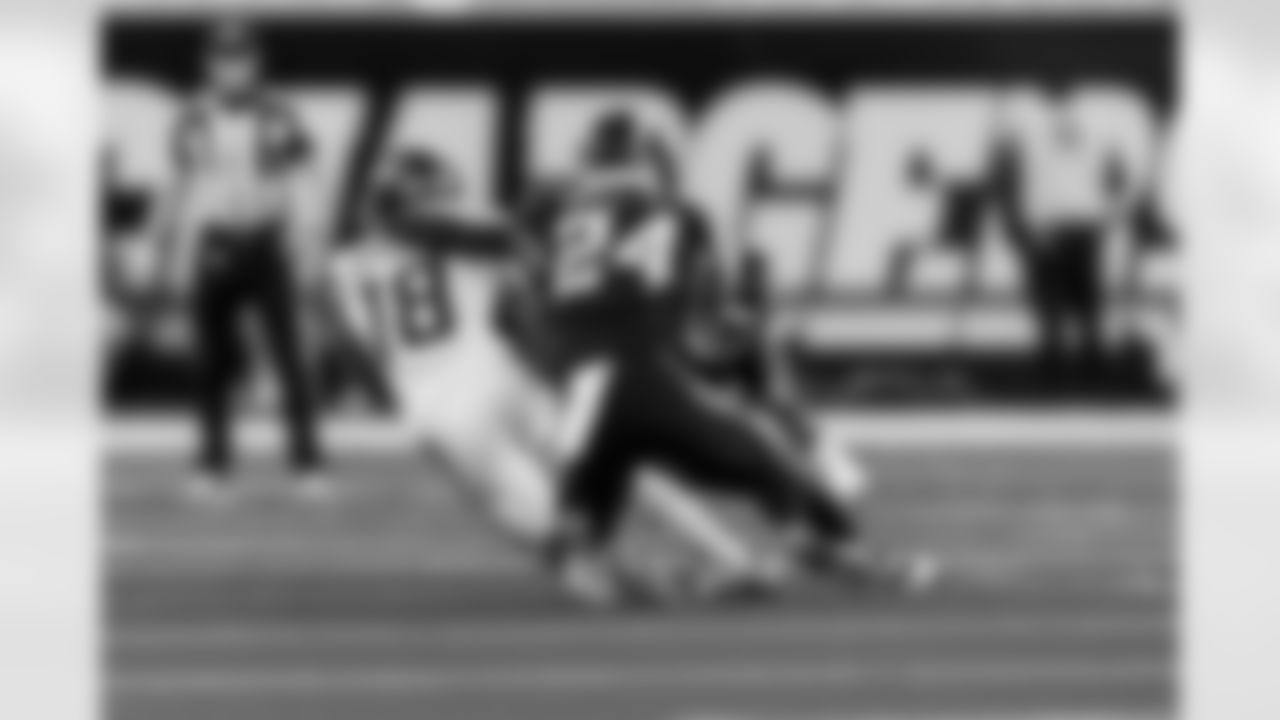 Take a look at the best photos of Chargers 2026 free agent Benjamin St-Juste