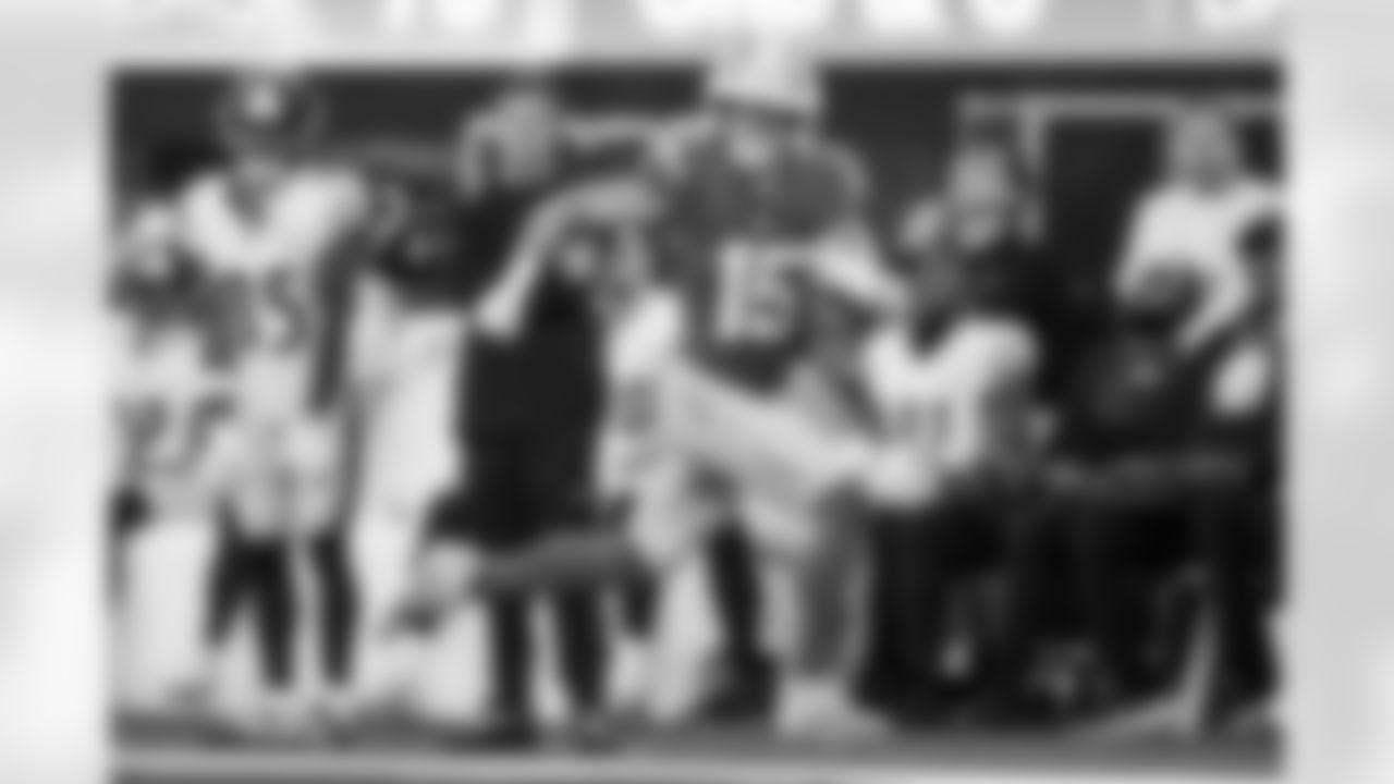 Check out the best shots from the Chargers Week 10 matchup against the Steelers!