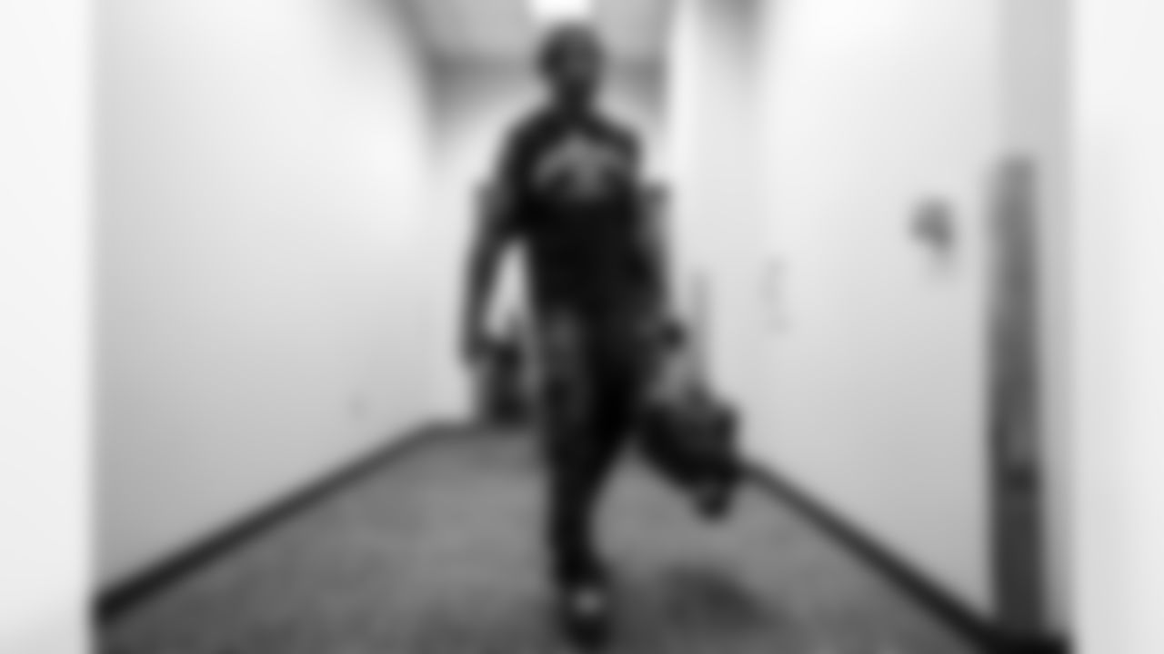 WR Dalevon Campbell (81)