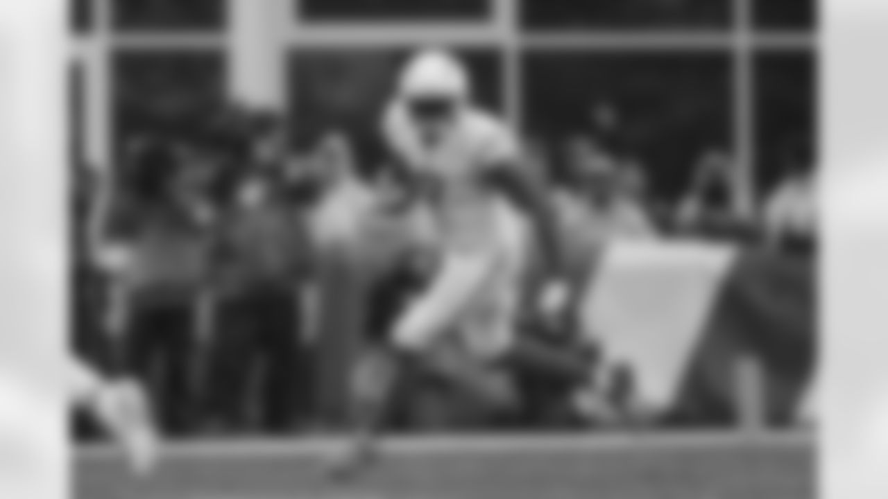 The Los Angeles Chargers play the New England Patriots on Sunday, December 3, 2023 at Gillette Stadium in Foxborough, MA.
[FINAL SCORE: LAC 6 - NE 0]