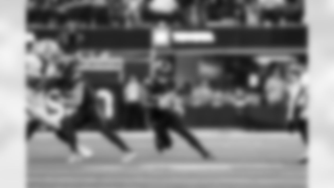 RB Kimani Vidal (30)