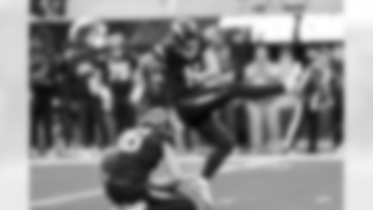 K Cameron Dicker (11) and P JK Scott (16)