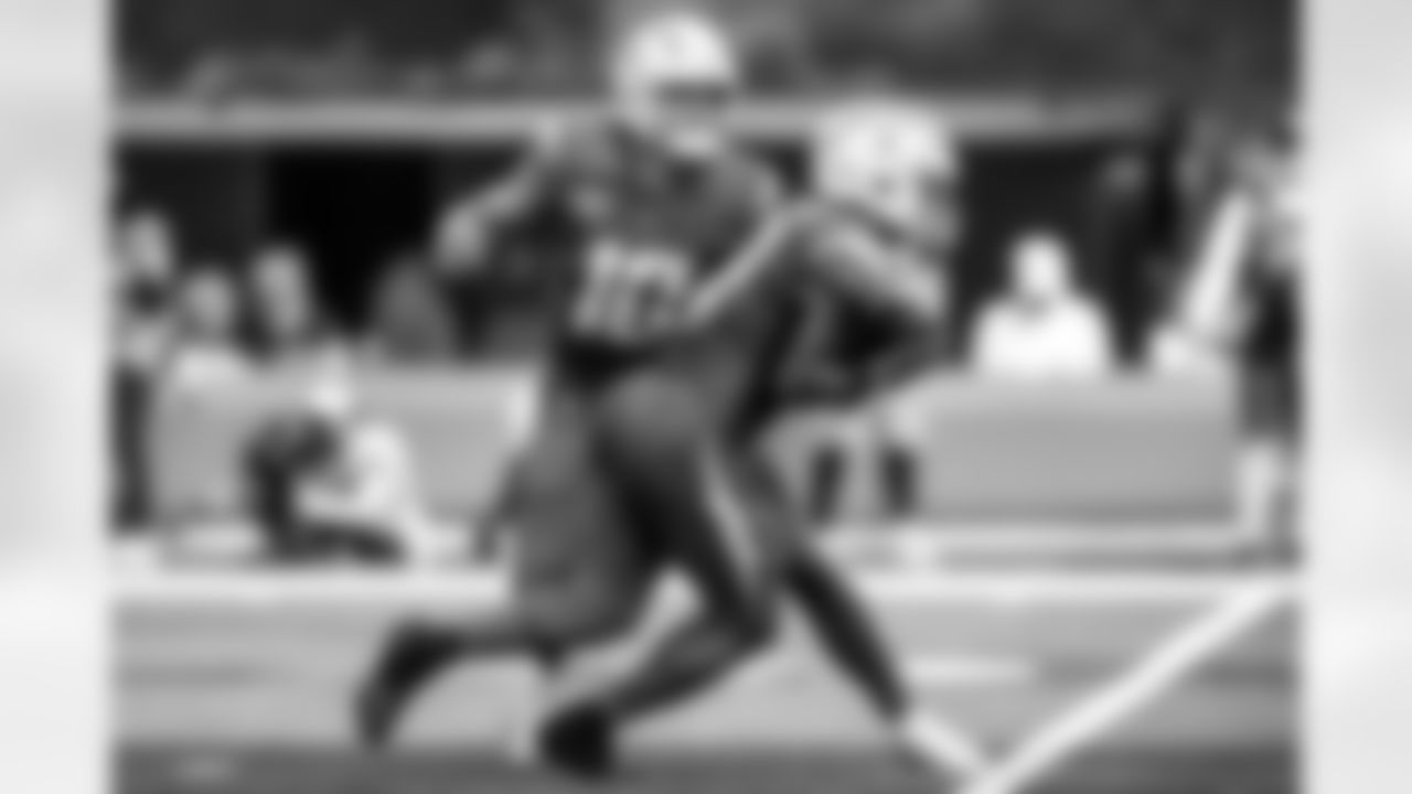 Check out the best shots from the Chargers Week 5 matchup against the Commanders!