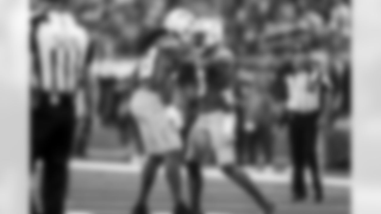 OLB Bud Dupree (48) and S Derwin James Jr. (3)