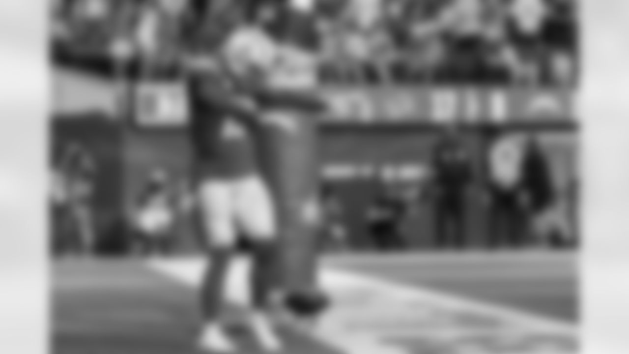 The Los Angeles Chargers play the Detroit Lions on Sunday, November 12, 2023 at SoFi Stadium in Inglewood, CA.
[FINAL SCORE: DET 41 - LAC 38]