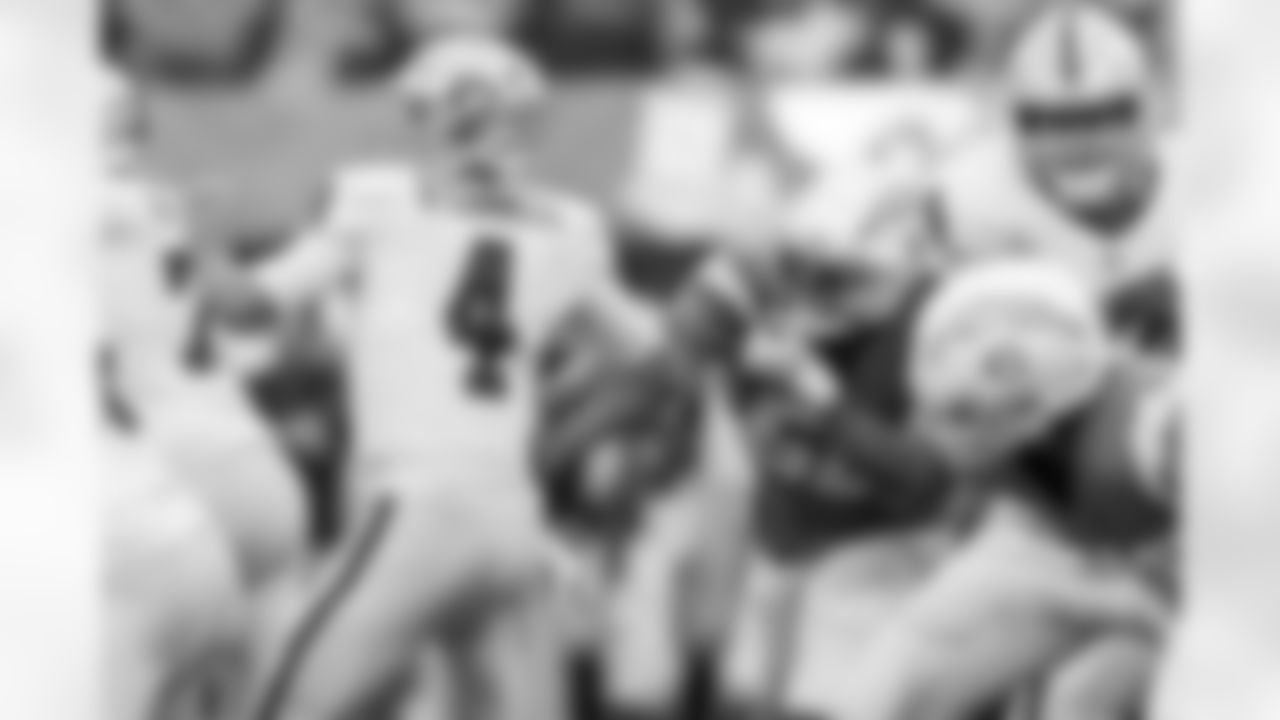 The Los Angeles Chargers play the Las Vegas Raiders on Sunday, October 1, 2023 at SoFi Stadium in Inglewood, CA.
[FINAL SCORE: LAC 24 - LV 17]