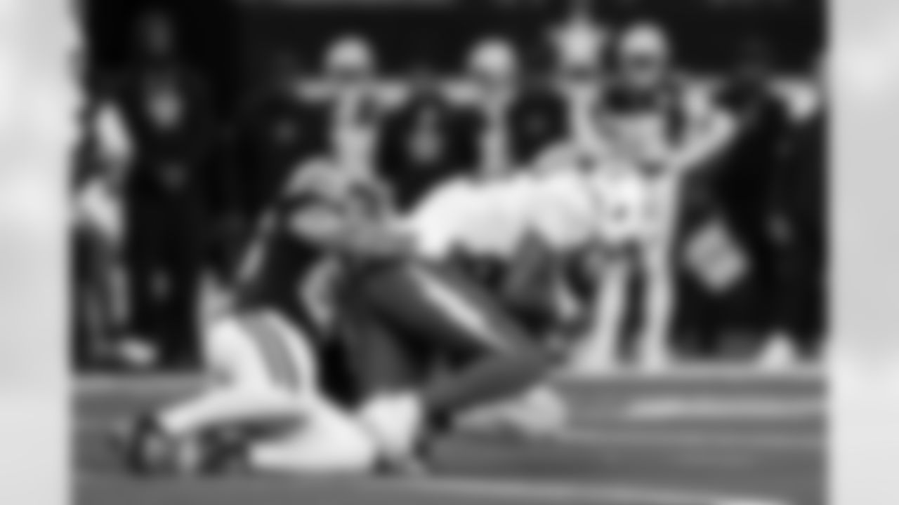 TE Oronde Gadsden (86)