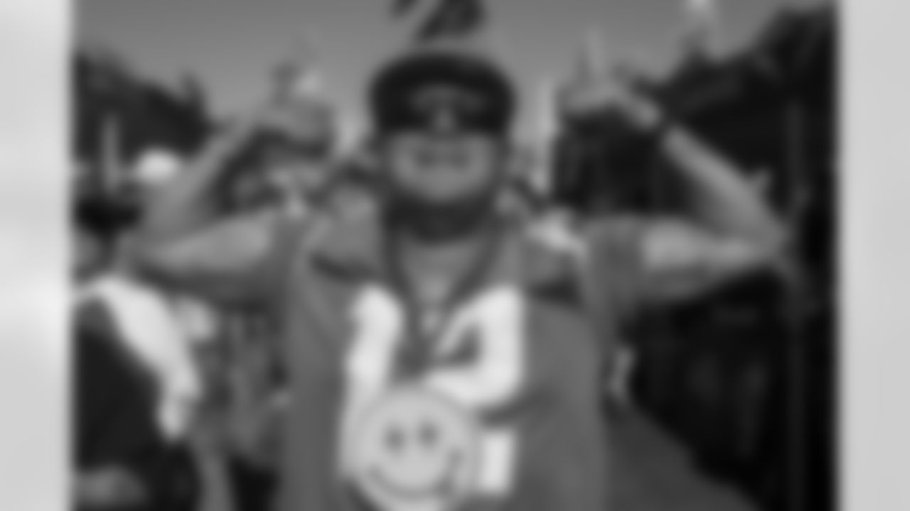 The Los Angeles Chargers play the Detroit Lions on Sunday, November 12, 2023 at SoFi Stadium in Inglewood, CA.
[FINAL SCORE: DET 41 - LAC 38]