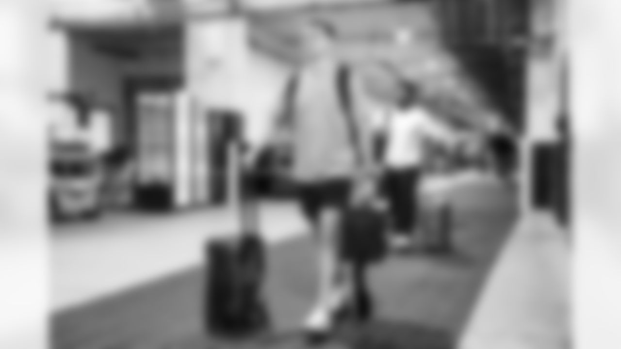 WR Ladd McConkey (15)