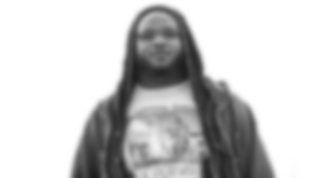 DL Da'Shawn Hand (91)