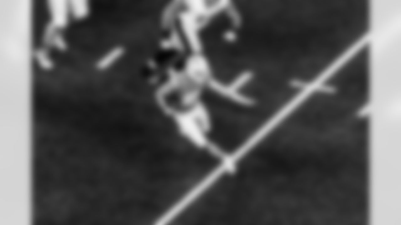 Take a look back at the Chargers Week 10 matchup with the Steelers in monochrome.