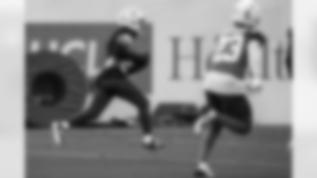 The Los Angeles Chargers play the Houston Texans on Wednesday, December 31, 2025 at SoFi Stadium in Inglewood, CA.
[FINAL SCORE: HOU 20 - LAC 16]