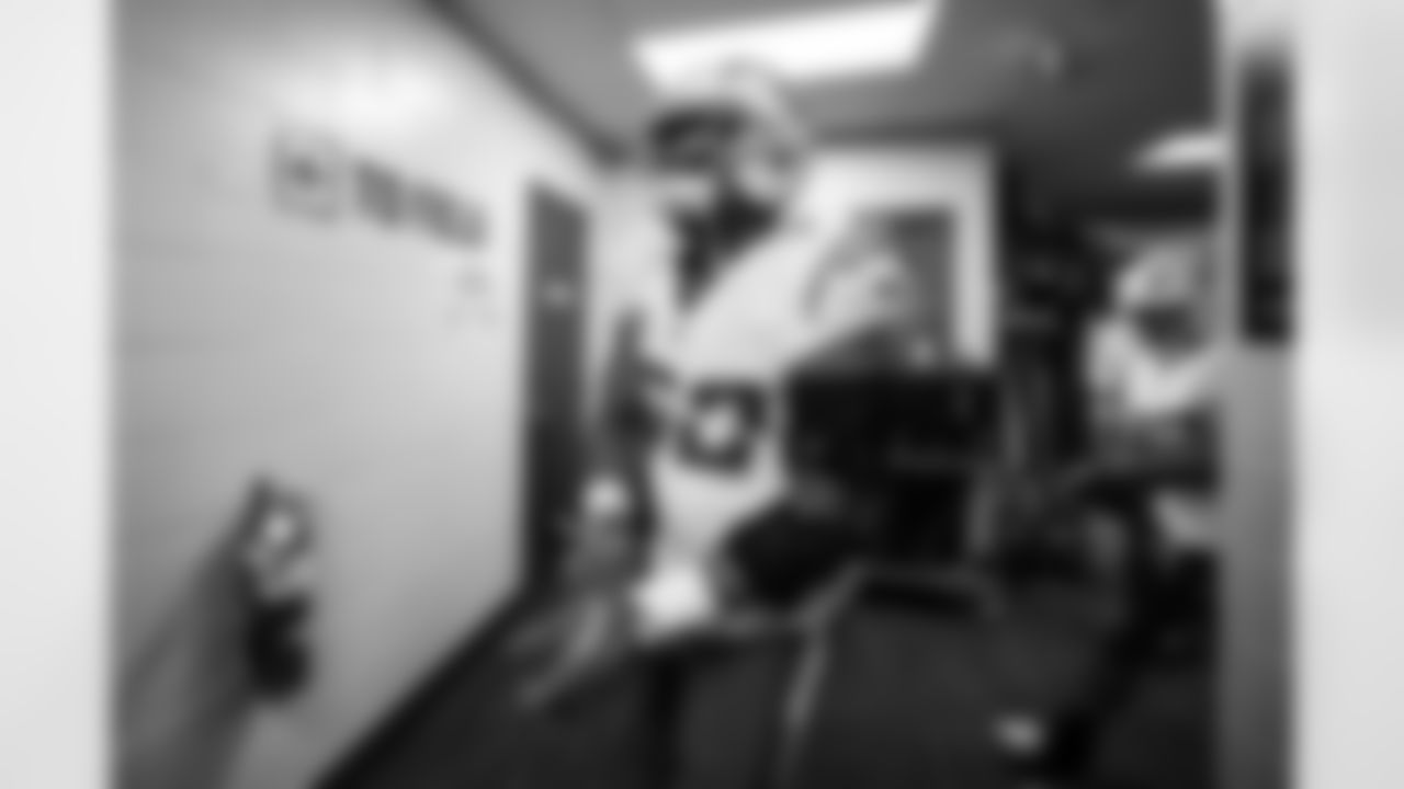 OLB Khalil Mack (52)