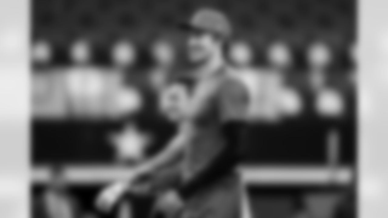 QB Justin Herbert (10)