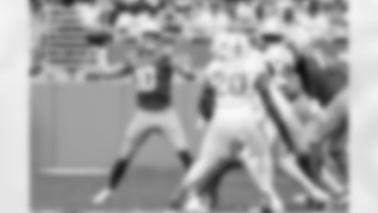 QB Justin Herbert (10)