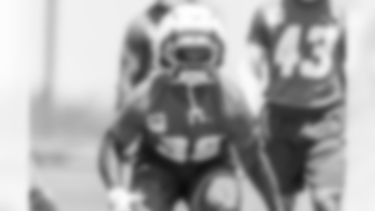 Los Angeles Chargers players participate in Phase 3 of the offseason program on Tuesday, May 27, 2025 at The Bolt in El Segundo, CA.