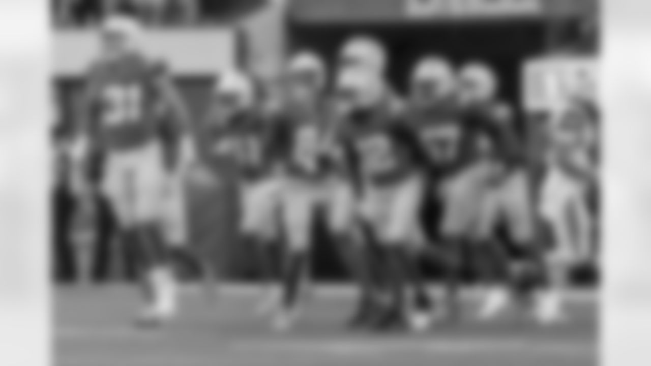 The Los Angeles Chargers play the Dallas Cowboys on Monday, October 16, 2023 at SoFi Stadium in Inglewood, CA.
[FINAL SCORE: LAC 17 - DAL 20]