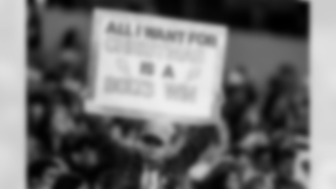 Check out the best shots from the Chargers Week 16 matchup against the Cowboys!