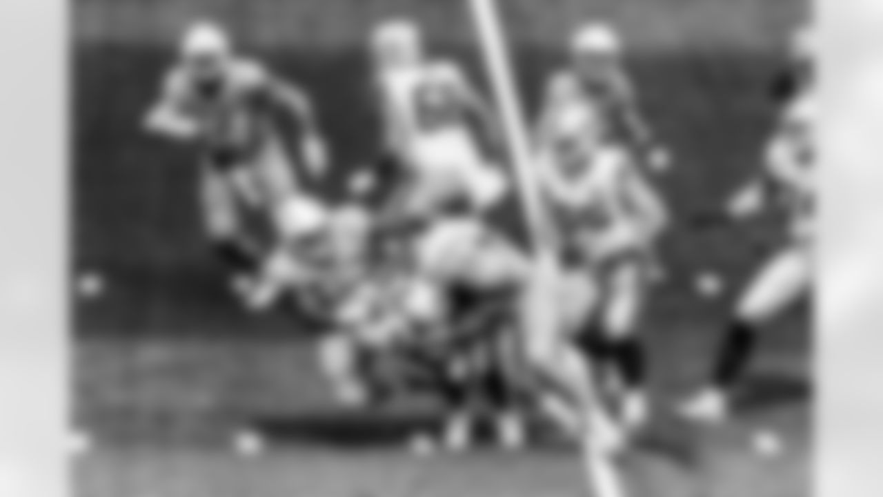 The Los Angeles Chargers play the Las Vegas Raiders on Sunday, September 8, 2024 at SoFi Stadium in Inglewood, CA.
[FINAL SCORE: LAC 22 - LV 10]