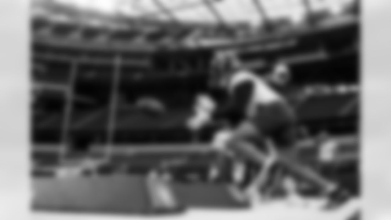 The Los Angeles Chargers practice on Wednesday, December 24, 2025 at Sofi Stadium in Inglewood, CA.