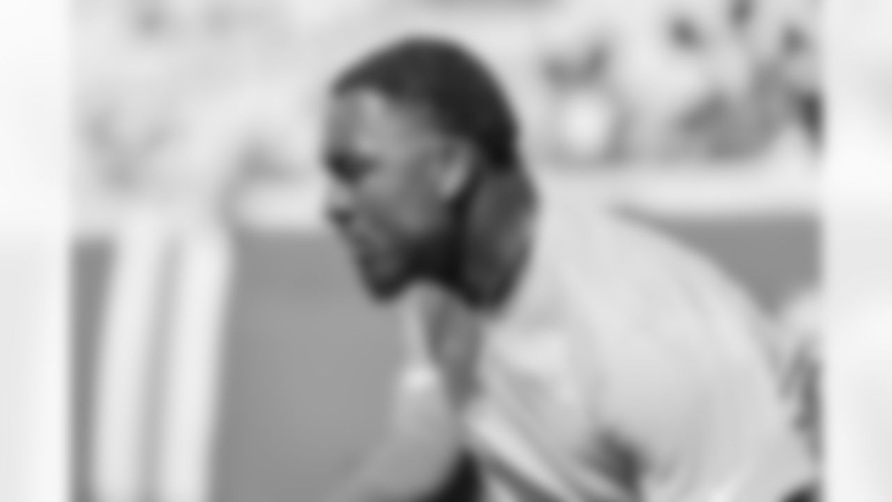 DL Justin Eboigbe (92)